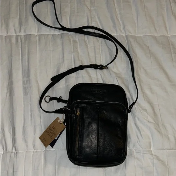 NWT! American Leather Co. black leather crossbody bag. - Picture 1 of 8